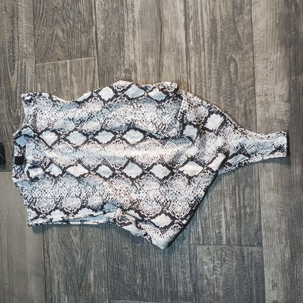 Women's Snakeskin Bodysuit - Picture 4 of 8